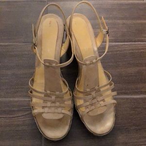 Via Spiga beige platform chunky heel size 9